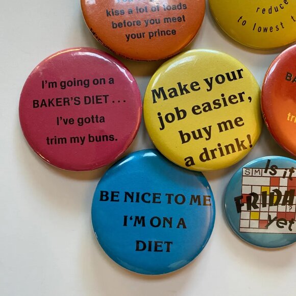 Vintage Pin Back Buttons Badges LOT 70s 80s 90s Jewelry Brooches - Picture 2 of 6